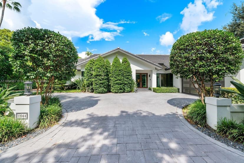 11044 SW 77th Ct Cir, Pinecrest FL 33156