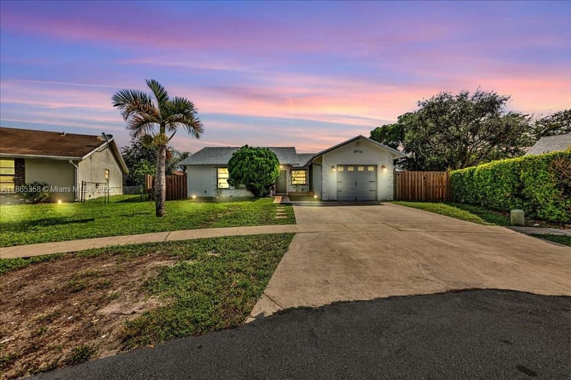 4916 NW 92nd Ave, Sunrise FL 33351