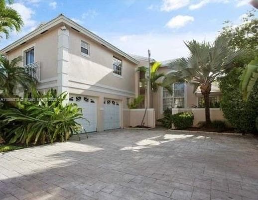 1170 E Wilshire Cir E, Pembroke Pines FL 33027