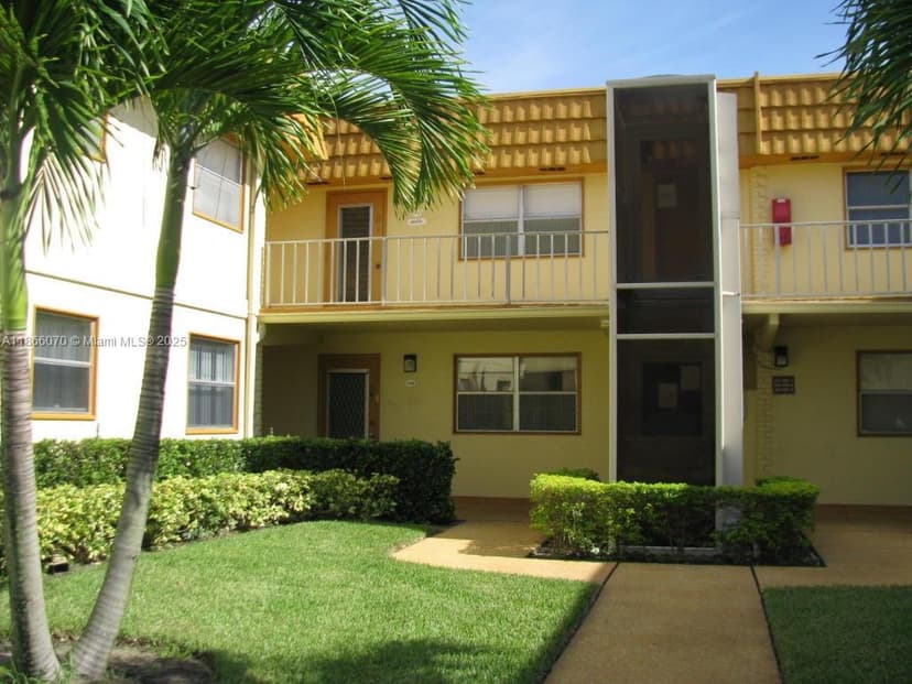 108 Saxony C # 108, Delray Beach FL 33446