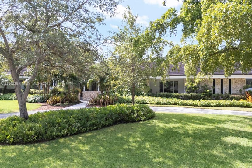 5780 Las Palmas Dr, Coral Gables FL 33156