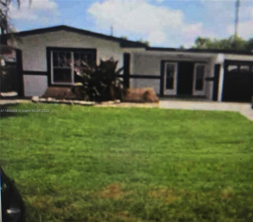 6736 Ixora Dr, Miramar FL 33023