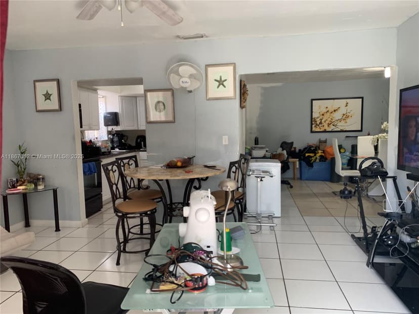 1147 NW 46th St, Miami FL 33127