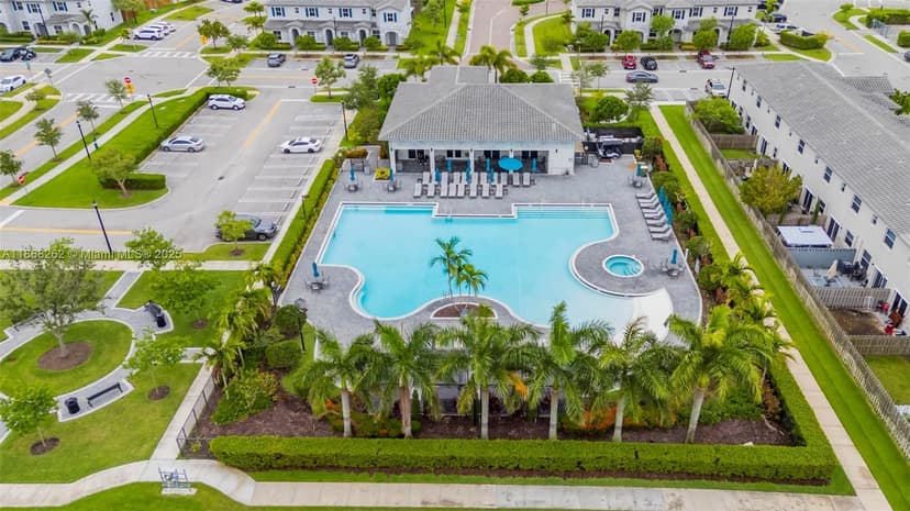 2652 SE 13th St, Homestead FL 33035