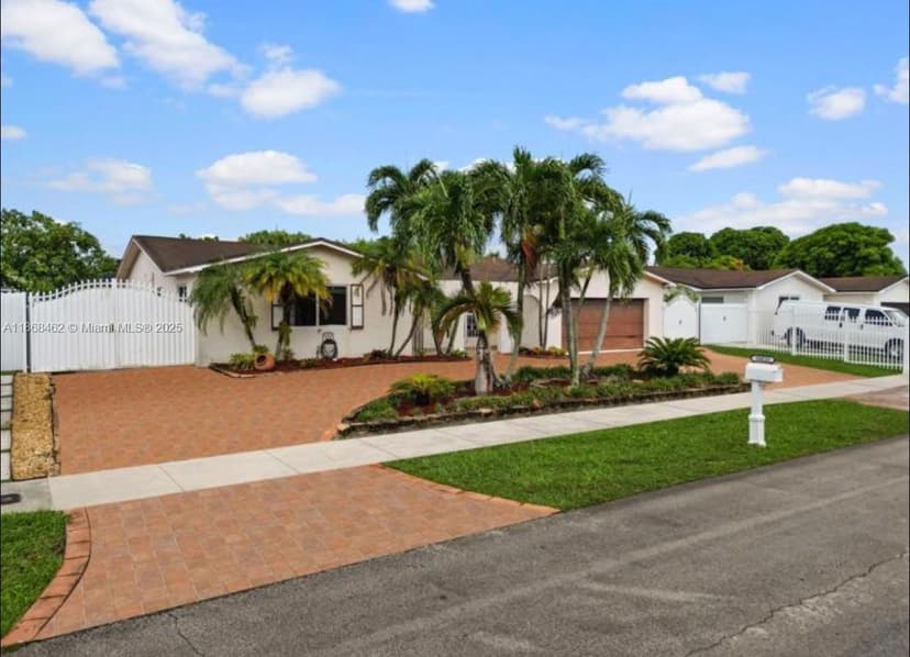 10820 SW 171st St, Miami FL 33157