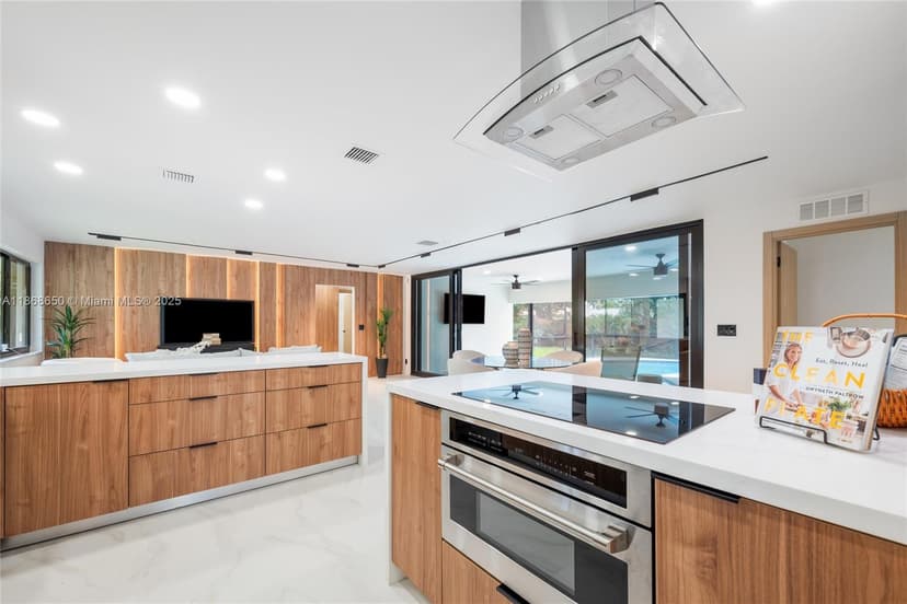 2020 NE 54th, Fort Lauderdale FL 33308