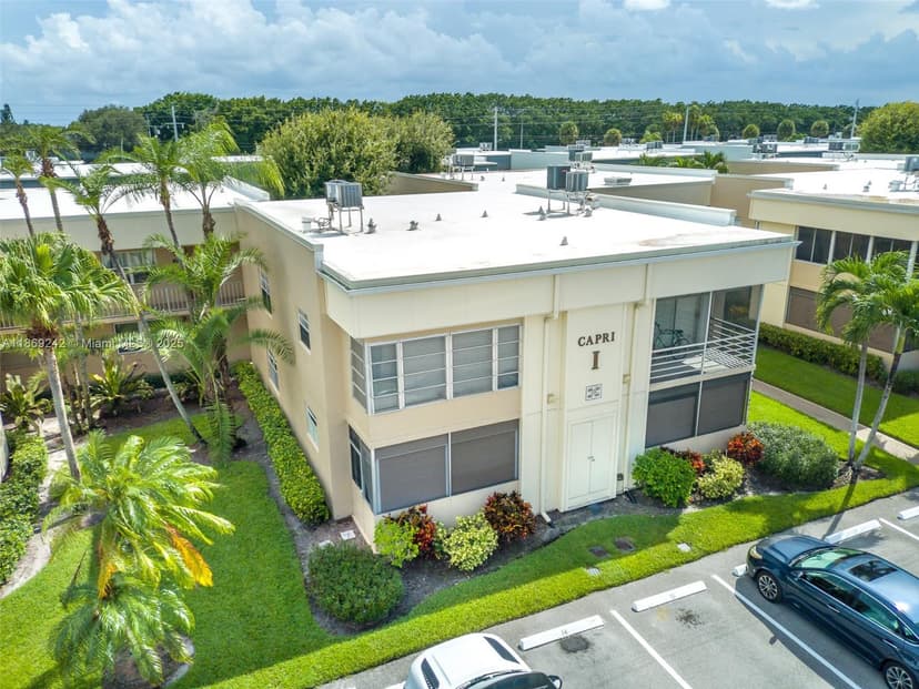 402 Capri I # 402, Delray Beach FL 33484