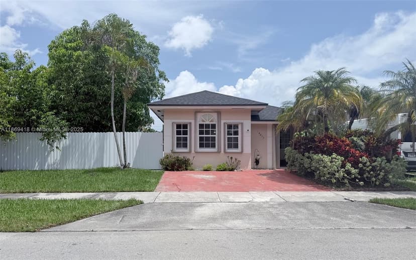 18013 SW 139th Pl, Miami FL 33177