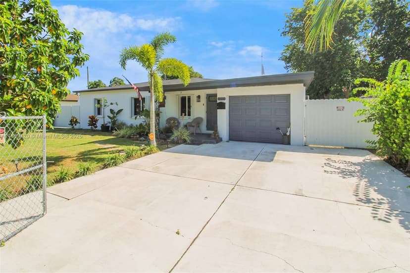 14440 Monroe St, Miami FL 33176