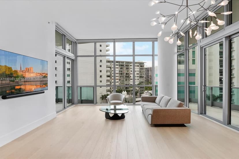 1331 Brickell Bay Dr # 608, Miami FL 33131