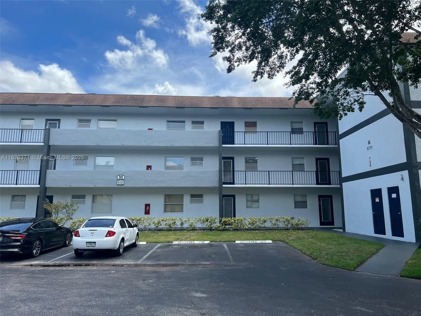 8320 Sands Point Blvd # M105, Tamarac FL 33321