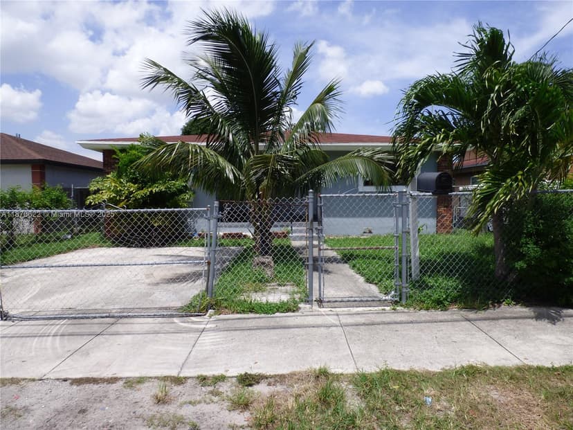 1321 NW 72nd St, Miami FL 33147