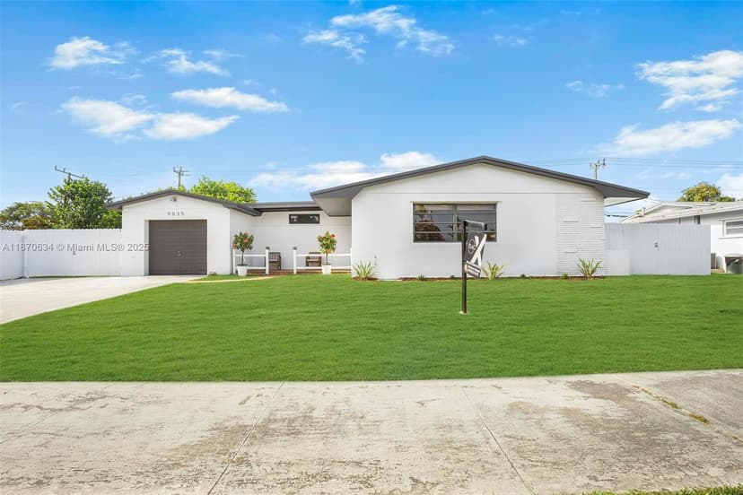 9035 SW 198th Ter, Cutler Bay FL 33157