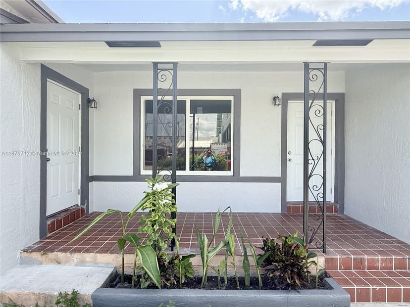 1450 NW 35th St, Miami FL 33142