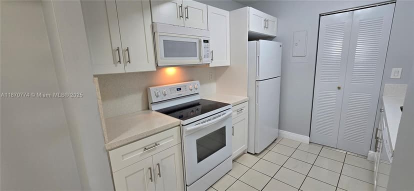 646 NW 114th Ave # 201, Sweetwater FL 33172