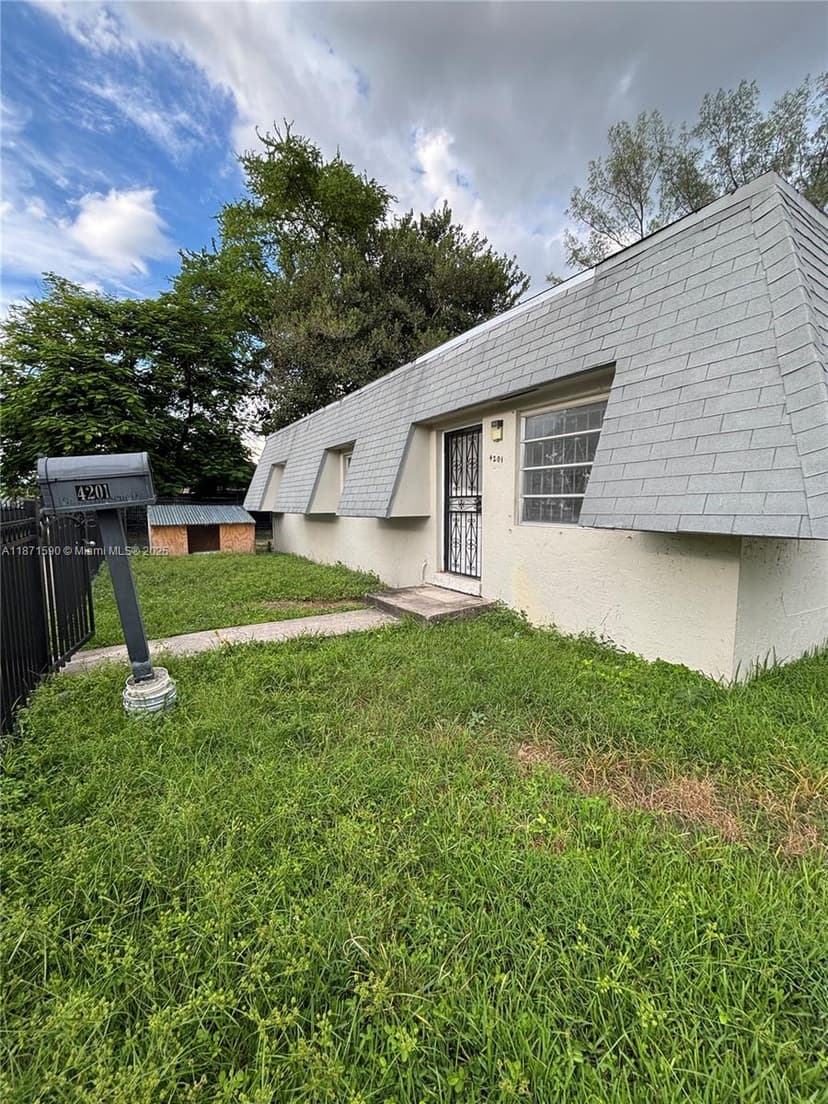 4201 NW 25th Ave, Miami FL 33142