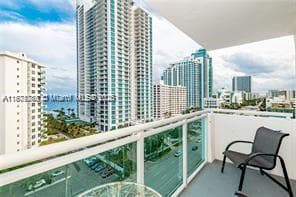 3000 S Ocean Dr # 1006, Hollywood FL 33019