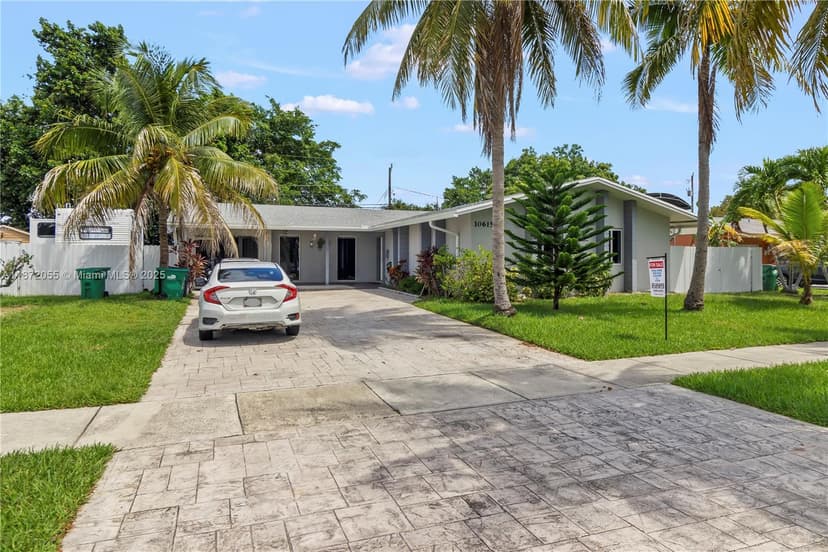 10615 SW 200th St, Cutler Bay FL 33157