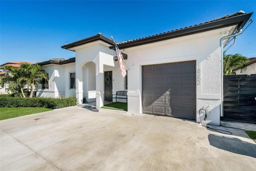 18253 SW 152nd Pl, Miami FL 33187