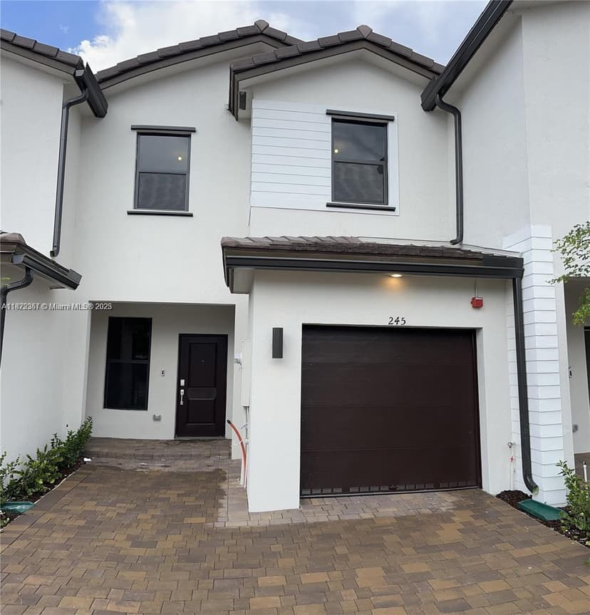 245 SW 159 Court, Pembroke Pines FL 33027
