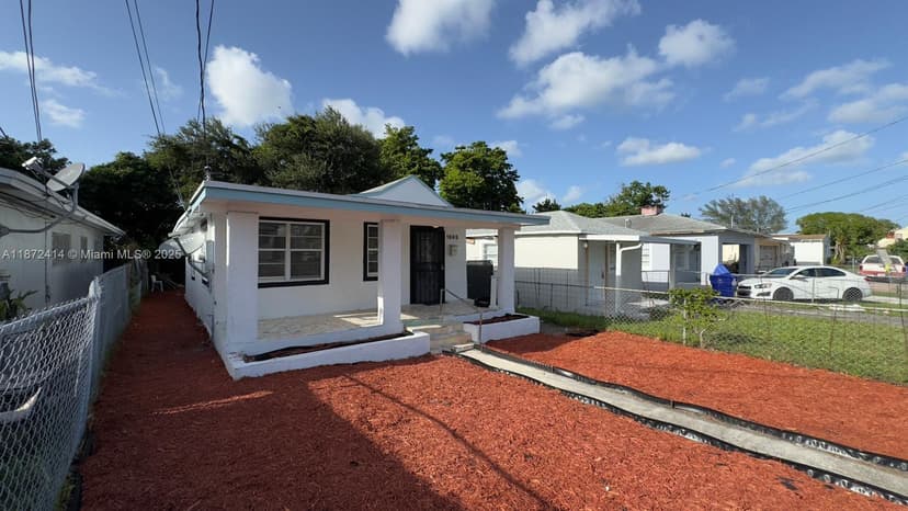 1669 NW 70th St, Miami FL 33147