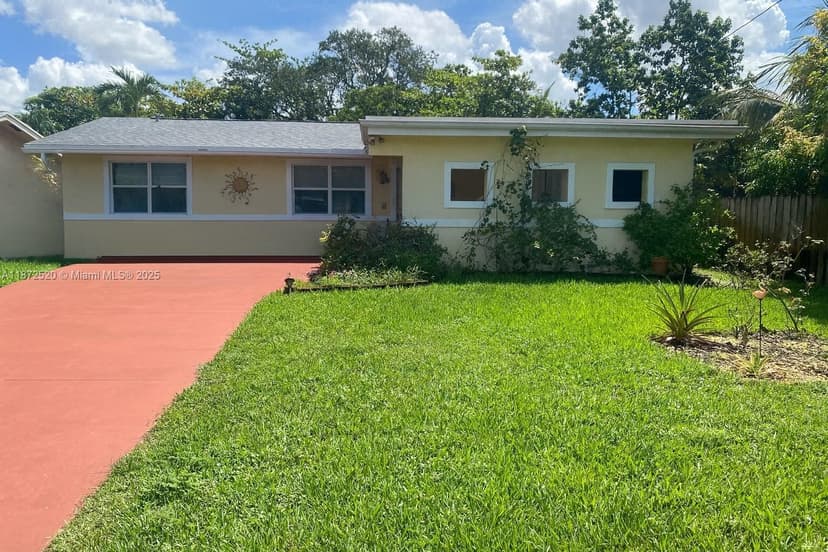 1960 SW 28th Way, Fort Lauderdale FL 33312