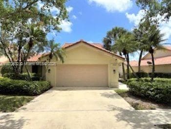2820 Cuyahoga Ln, West Palm Beach FL 33409