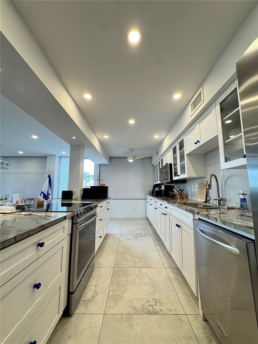 3589 S Ocean Blvd # 306, South Palm Beach FL 33480