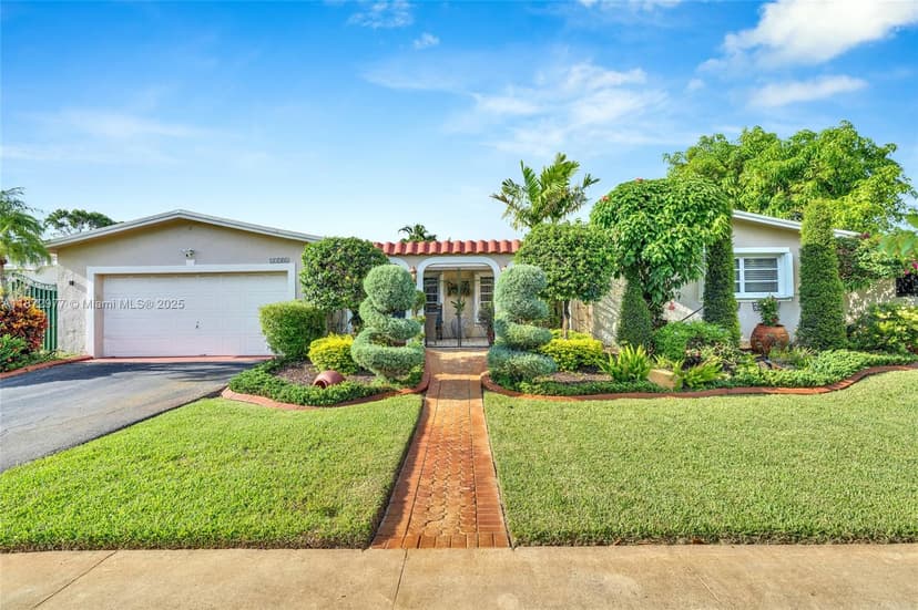 11701 NW 14th St, Pembroke Pines FL 33026