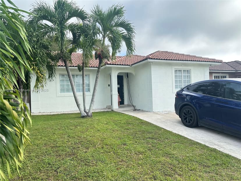 14353 SW 176th Ter, Miami FL 33177