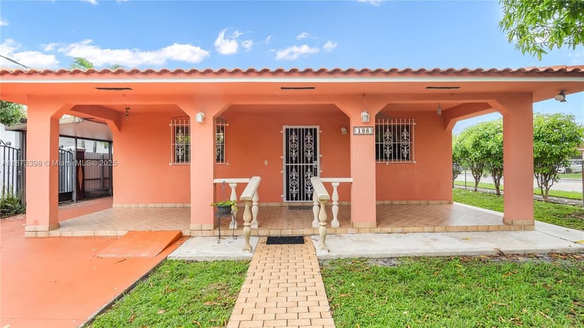 198 W 39th Pl, Hialeah FL 33012