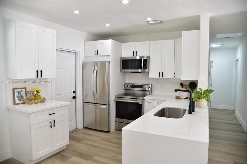 1613 NW 12th St, Fort Lauderdale FL 33311