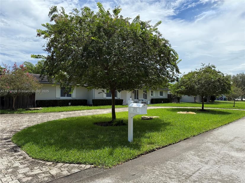 17071 SW 85th Ave, Palmetto Bay FL 33157