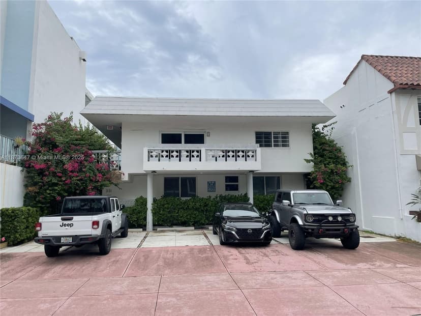331 Collins Ave # 12, Miami Beach FL 33139