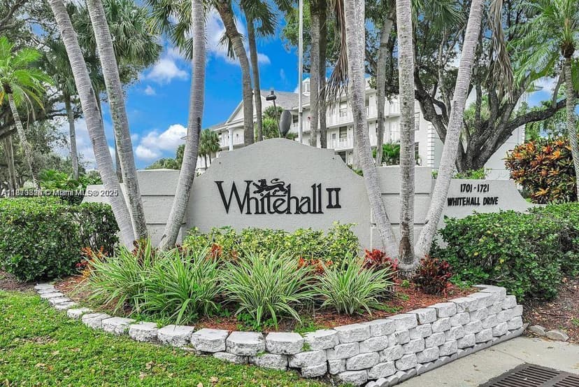 1715 Whitehall Dr # 206, Davie FL 33324