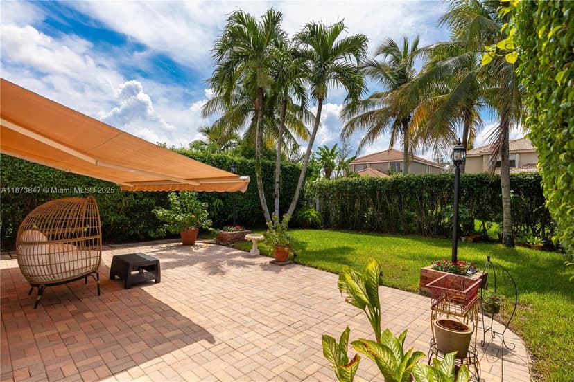 1433 Sabal Trl, Weston FL 33327