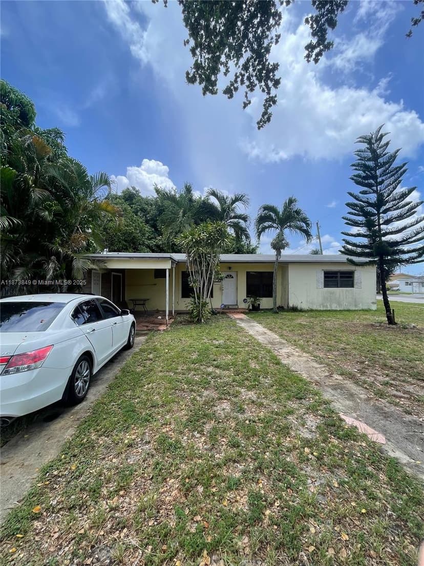 3721 W 5th Ct, Hialeah FL 33012