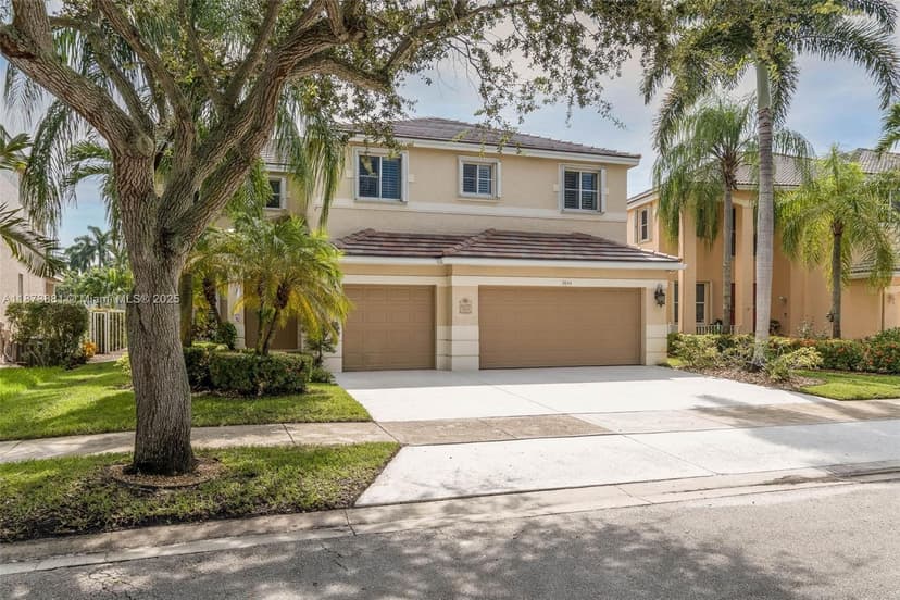 3844 W Falcon Ridge Cir, Weston FL 33331