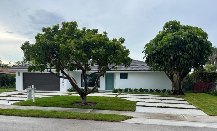 3041 NE 45th St, Lighthouse Point FL 33064