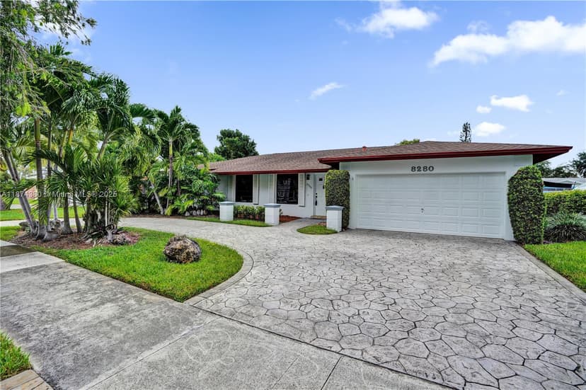 8280 SW 205th St, Cutler Bay FL 33189