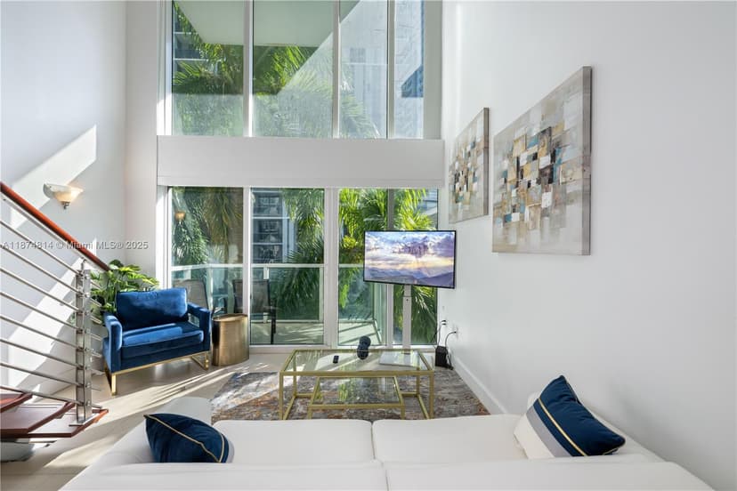 41 SE 5th St # 312, Miami FL 33131