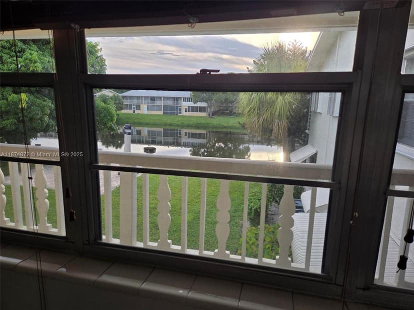 92 Sheffield D # D, West Palm Beach FL 33417