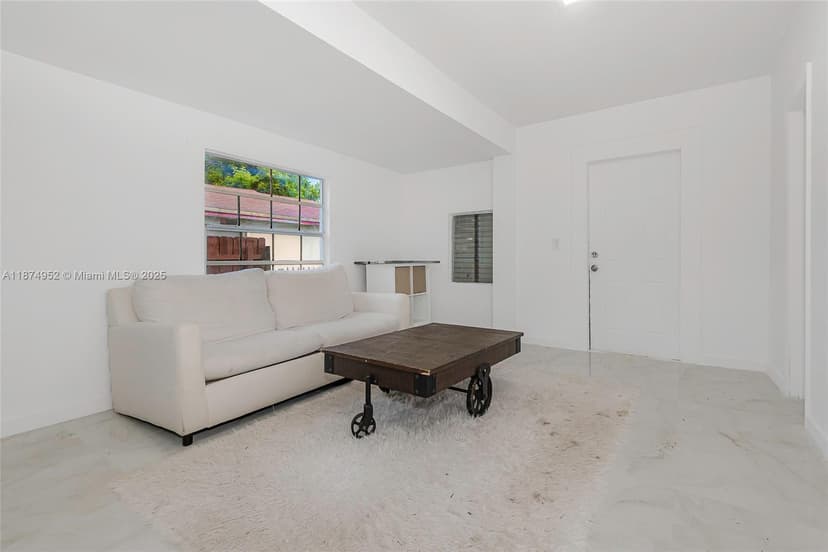 721 NW 6th St, Hallandale Beach FL 33009