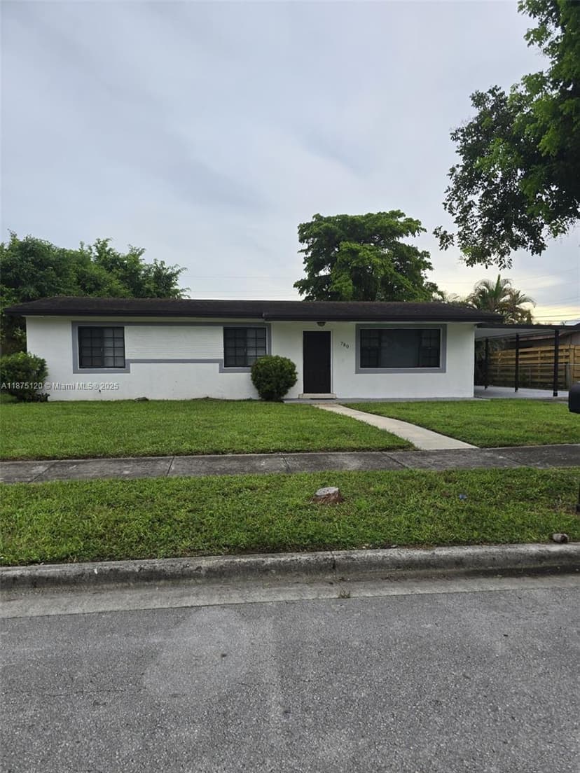 780 W 74th Pl, Hialeah FL 33014