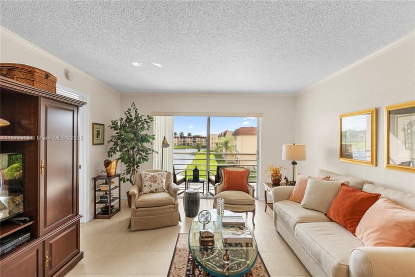8950 Sunrise Lakes Blvd # 309, Sunrise FL 33322
