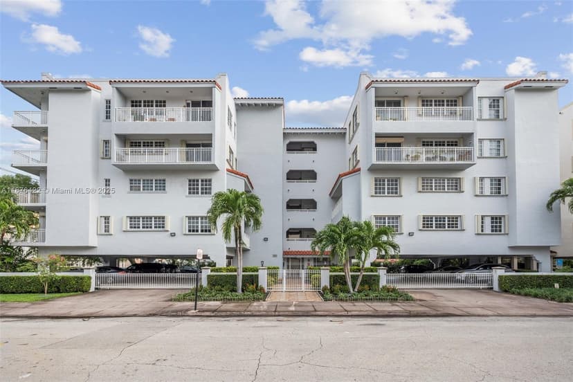 49 Majorca Ave # 203, Coral Gables FL 33134