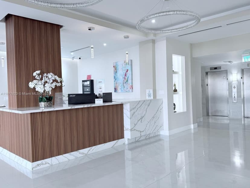 2401 S Ocean Dr # 2504, Hollywood FL 33019