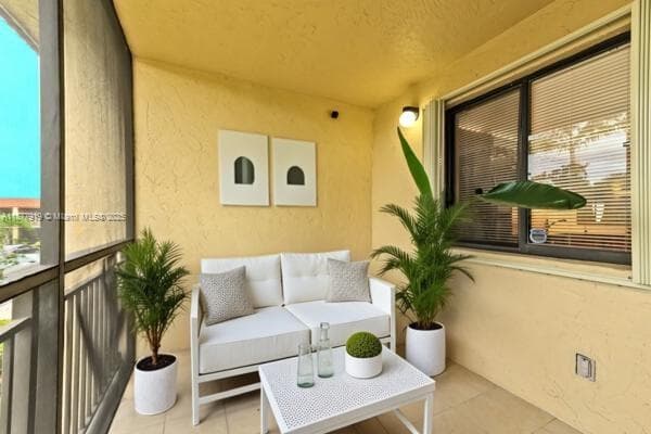 398 Lakeview Dr # 205, Weston FL 33326