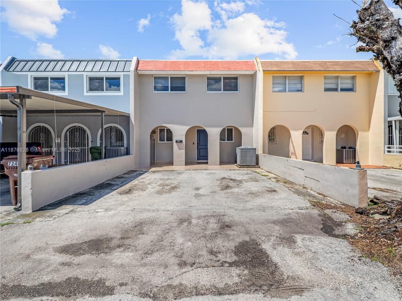 7250 W 2nd Ct, Hialeah FL 33014