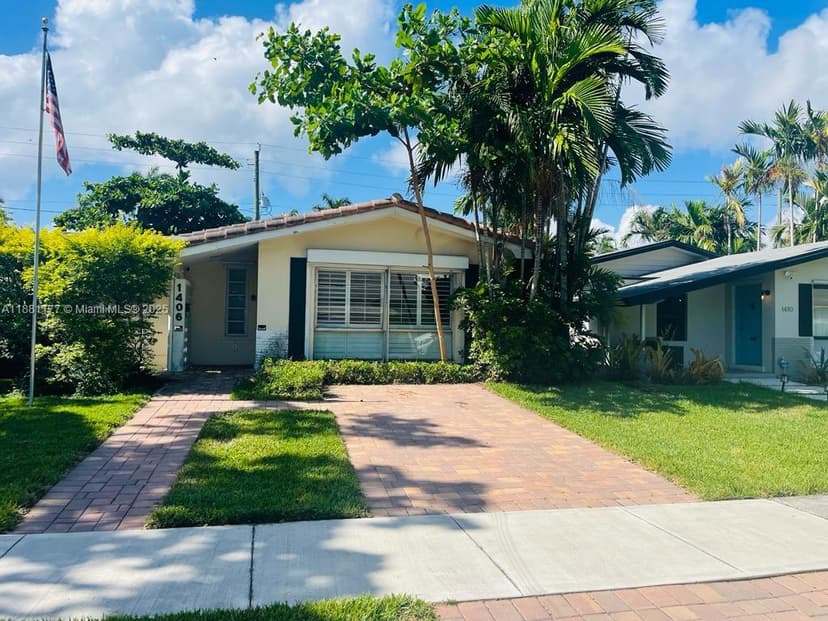 1406 Polk St, Hollywood FL 33020